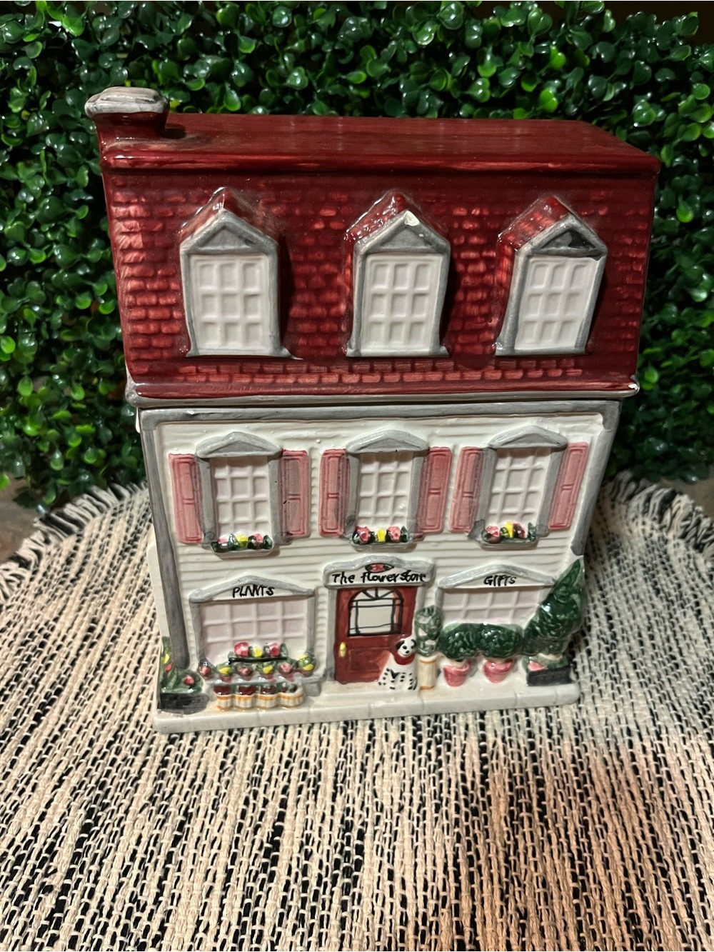 Vintage 1999 ceramic Sherwood flower shop cookie jar